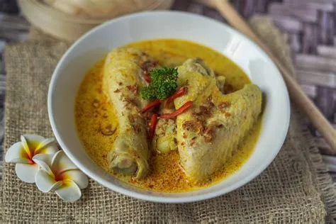 Resep-Opor-Ayam-Lebaran-Komplit-Gurihnya