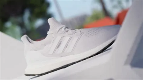 sepatu-tenis-adidas-nyaman-dipakai-seharian-Sepatu-Tenis