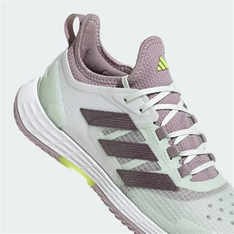sepatu-tenis-adidas-paling-laris-Sepatu-Tenis